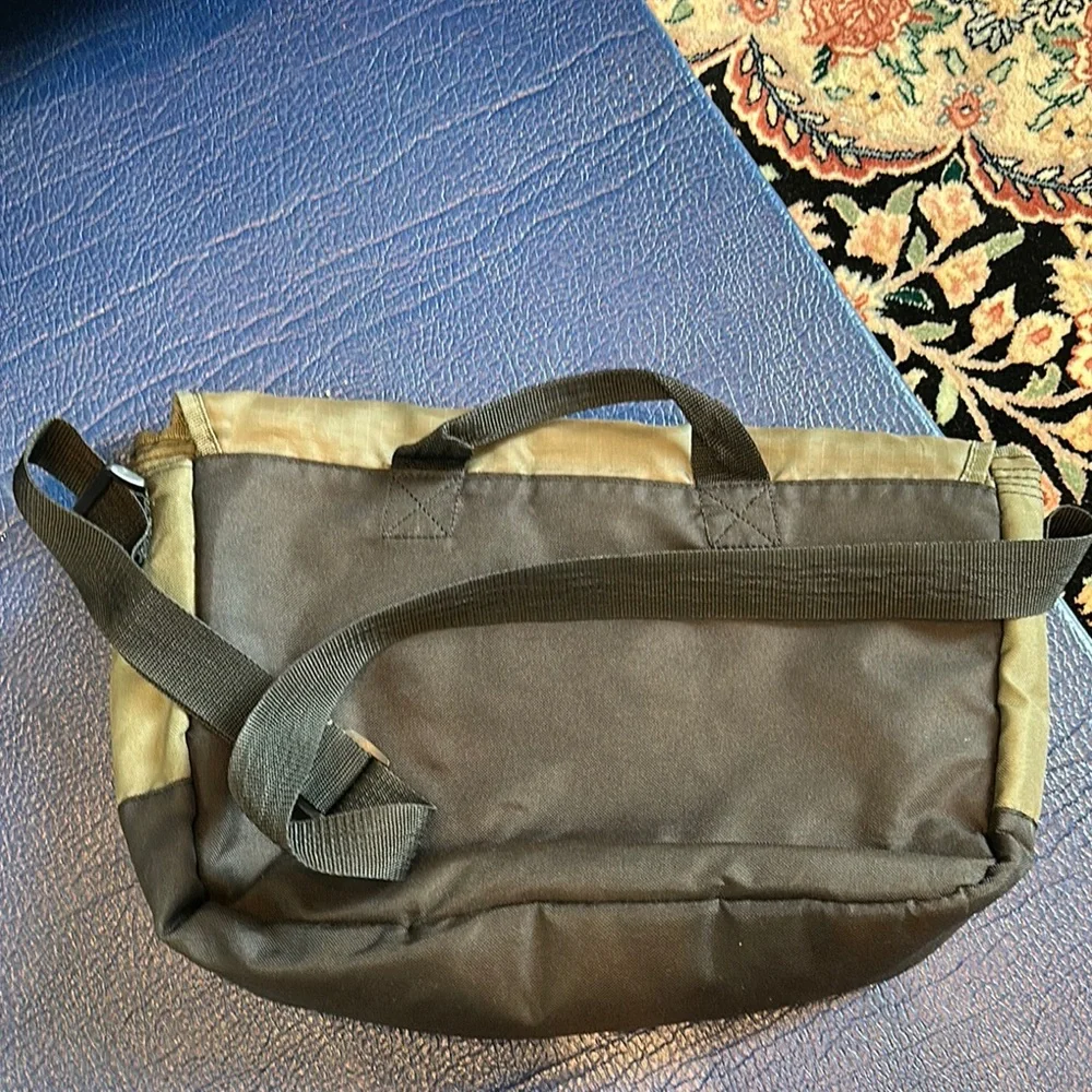 Timberland Green Messenger Bag Practical Durable Design